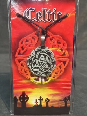 Amulet Celtic Triquetra